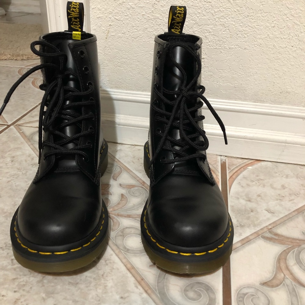 SOLD Dr. Martens 1460 Black Smooth